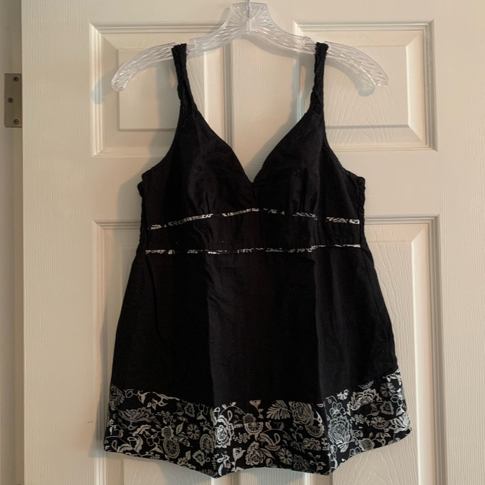 Sleeveless peplum top